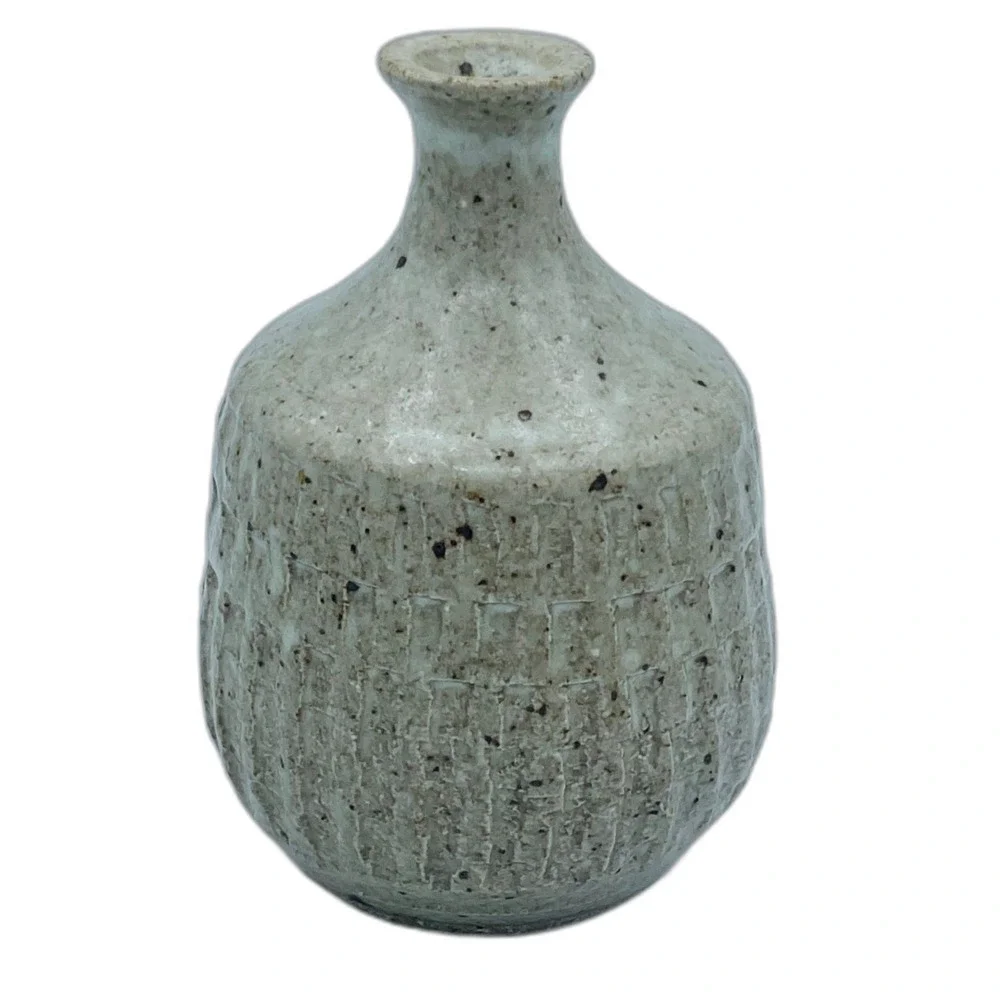 Vintage Signed Studio Pottery Vase Speckled Fluted Carved Texture Brutalist 5